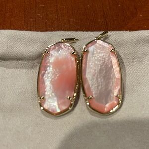 Kendra Scott Elle Faceted Light Pink Iridescent Abalone Earrings